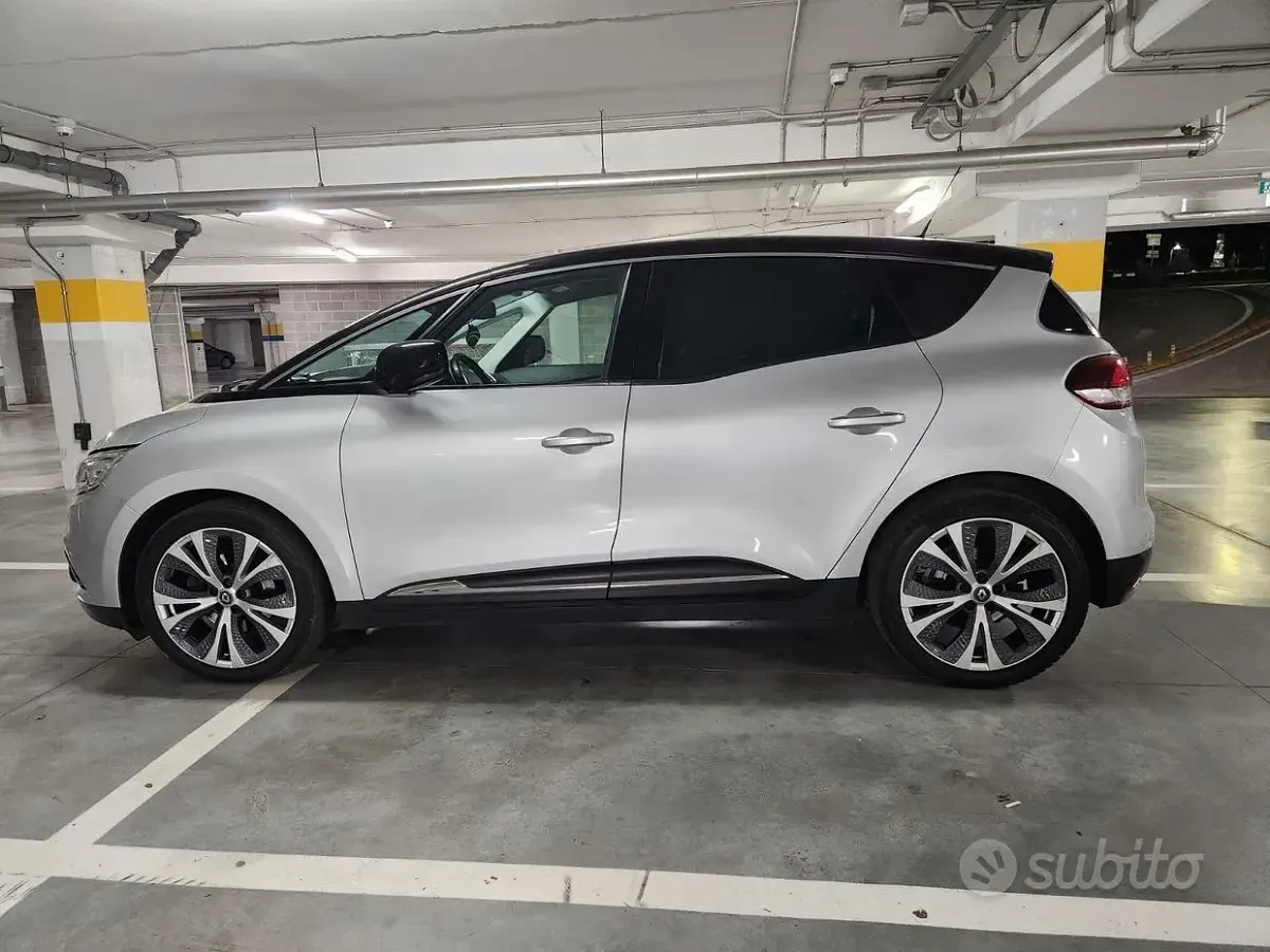 Usata Renault Scénic IV Intens 110 CV (80 kW) 2018 Grigio Monovolume