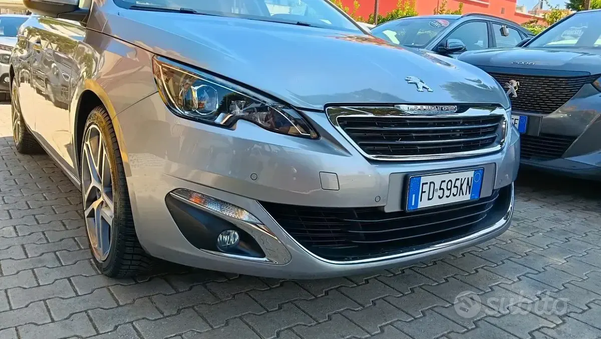 Usata Peugeot 308 120 CV (88 kW) 2016 Grigio Berlina