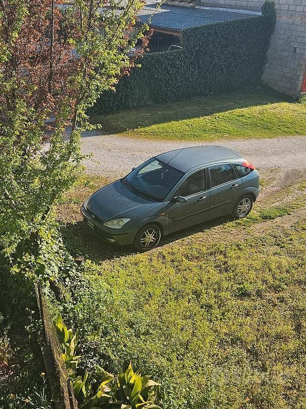 Begagnad Ford Focus 100 HK (73 kW) 2002 Sedan