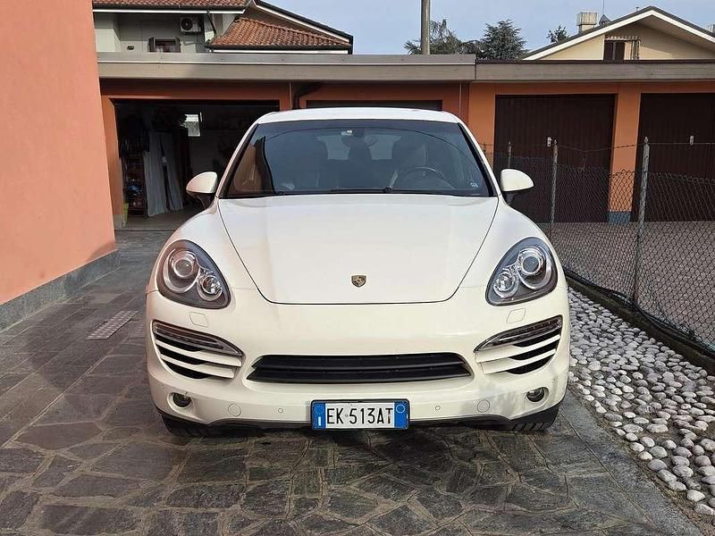 Usata Porsche Cayenne 245 CV (180 kW) 2011 Bianco SUV