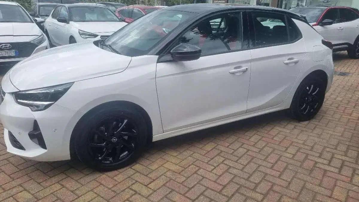 Usata Opel Corsa 101 CV (74 kW) 2023 Bianco Utilitaria
