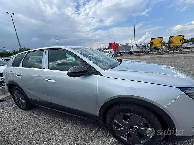 Nuova Opel Grandland Electric 136 CV (100 kW) 2026 Verde SUV