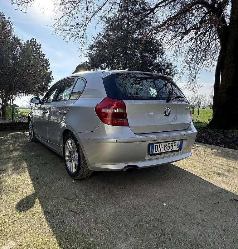 Usata BMW 118 143 CV (105 kW) 2008 Utilitaria