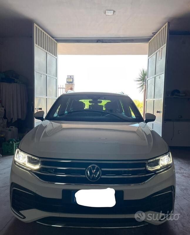 Usata 2021 VW Tiguan R-line SUV | 28.900 € (Super prezzo) - Immagine 1/4