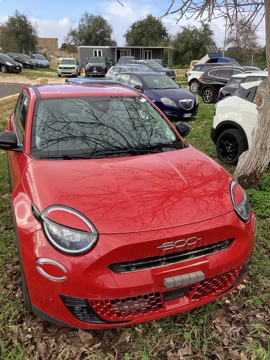 Nuova Fiat 600 Business 100 CV (73 kW) 2026 Rosso SUV