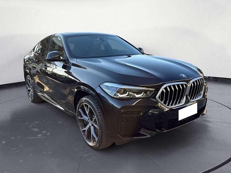 Usata BMW X6 M Sport 286 CV (210 kW) 2022 Carbon schwarz metallizzata SUV