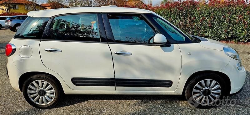 Bianco Usata 2017 Fiat 500L Pop Star Monovolume | 8000 € (Buon prezzo) - Immagine 1/4