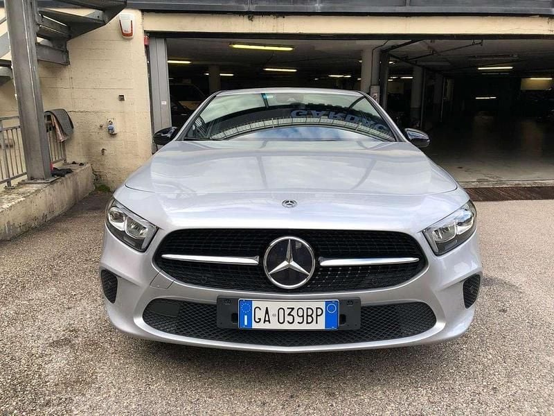 Usata Mercedes A200 150 CV (110 kW) 2020 Grigio Berlina