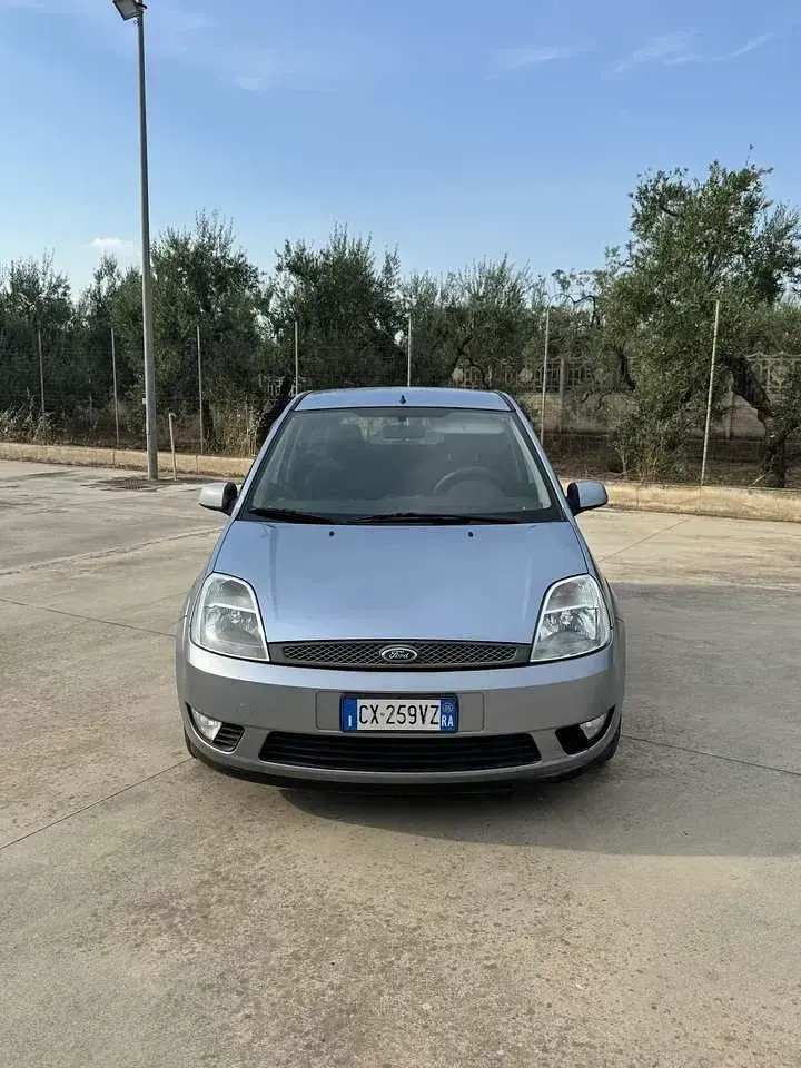Usata Ford Fiesta 68 CV (50 kW) 2005 Other Utilitaria