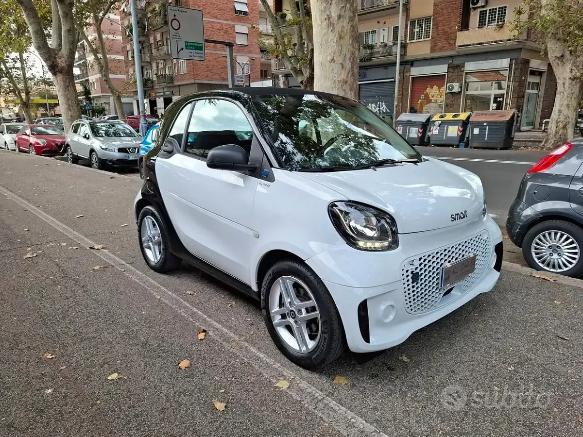 Usata Smart ForTwo Electric Drive 41 kW (56 CV) 2021 Bianco Berlina