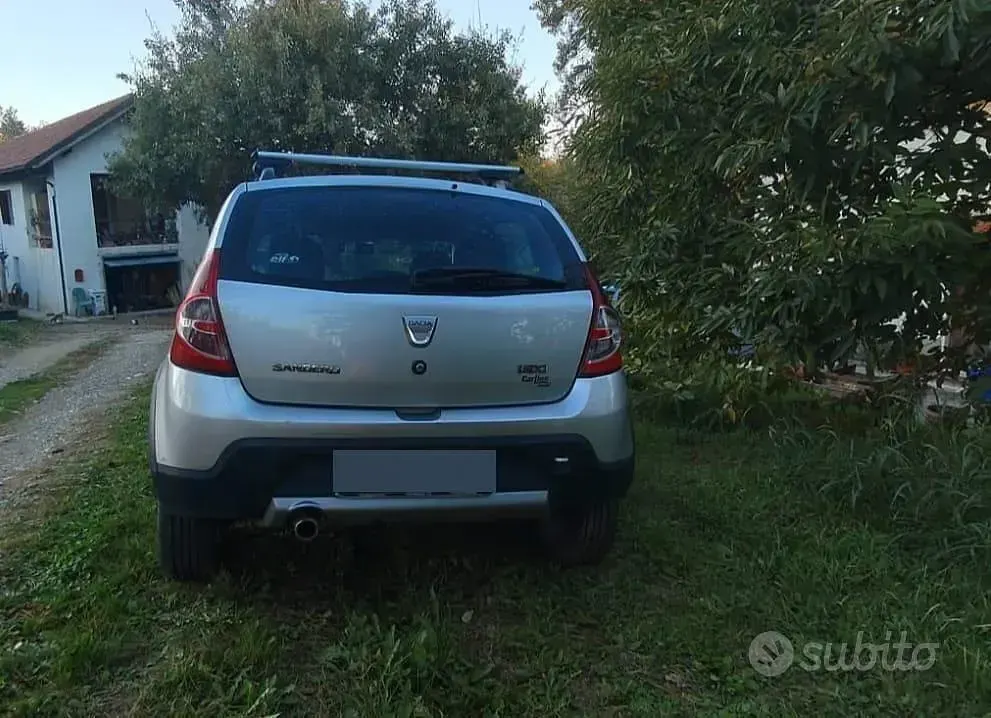 Usata Dacia Sandero Stepway 88 CV (64 kW) 2011 Grigio Berlina