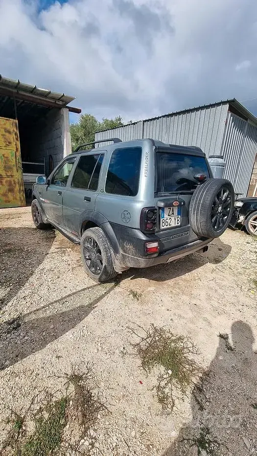 Usata Land Rover Freelander 111 CV (81 kW) 2005 Grigio SUV