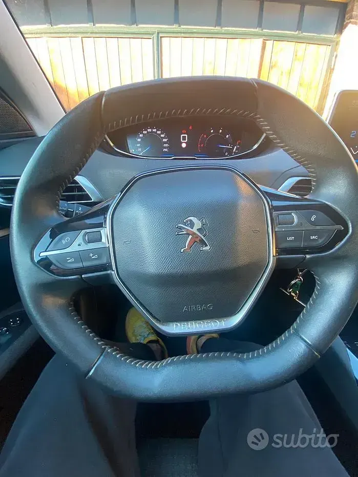 Usata Peugeot 3008 131 CV (96 kW) 2020 Grigio SUV