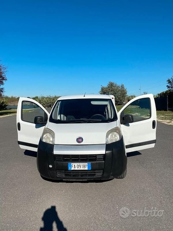 Bianco Usata 2018 Fiat Fiorino Furgone | 5000 € (Ottimo prezzo) - Immagine 1/4