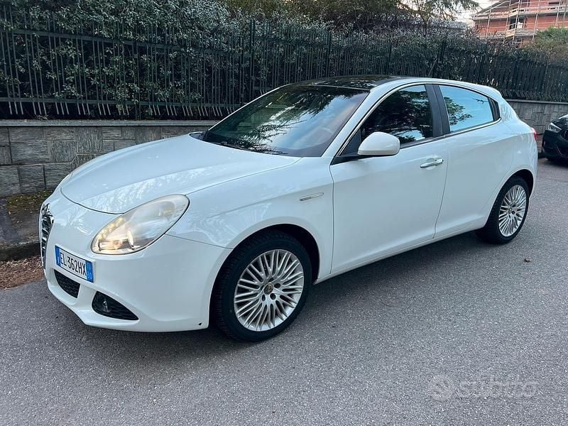 Usata Alfa Romeo Giulietta Exclusive 170 CV (125 kW) 2012 Bianco Berlina