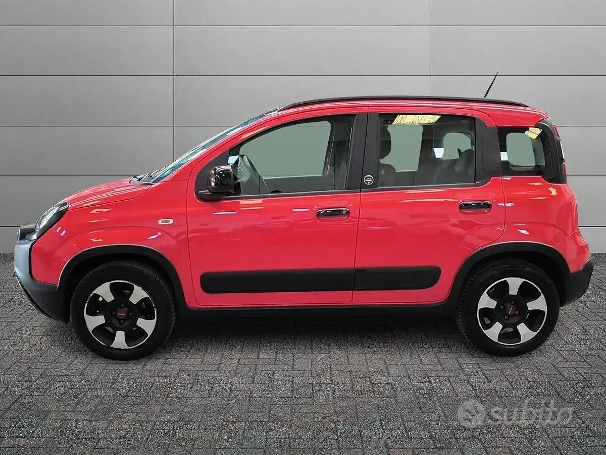 Usata Fiat Panda Cross 69 CV (50 kW) 2019 Rosso Utilitaria