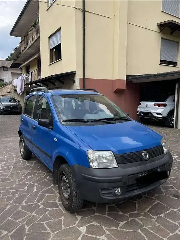 Usata Fiat Panda 4x4 Climbing 60 CV (44 kW) 2005 Bluazzurro Utilitaria