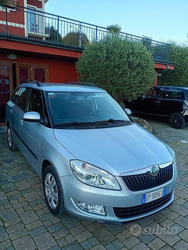Usata Skoda Fabia 105 CV (77 kW) 2011 Grigio Berlina