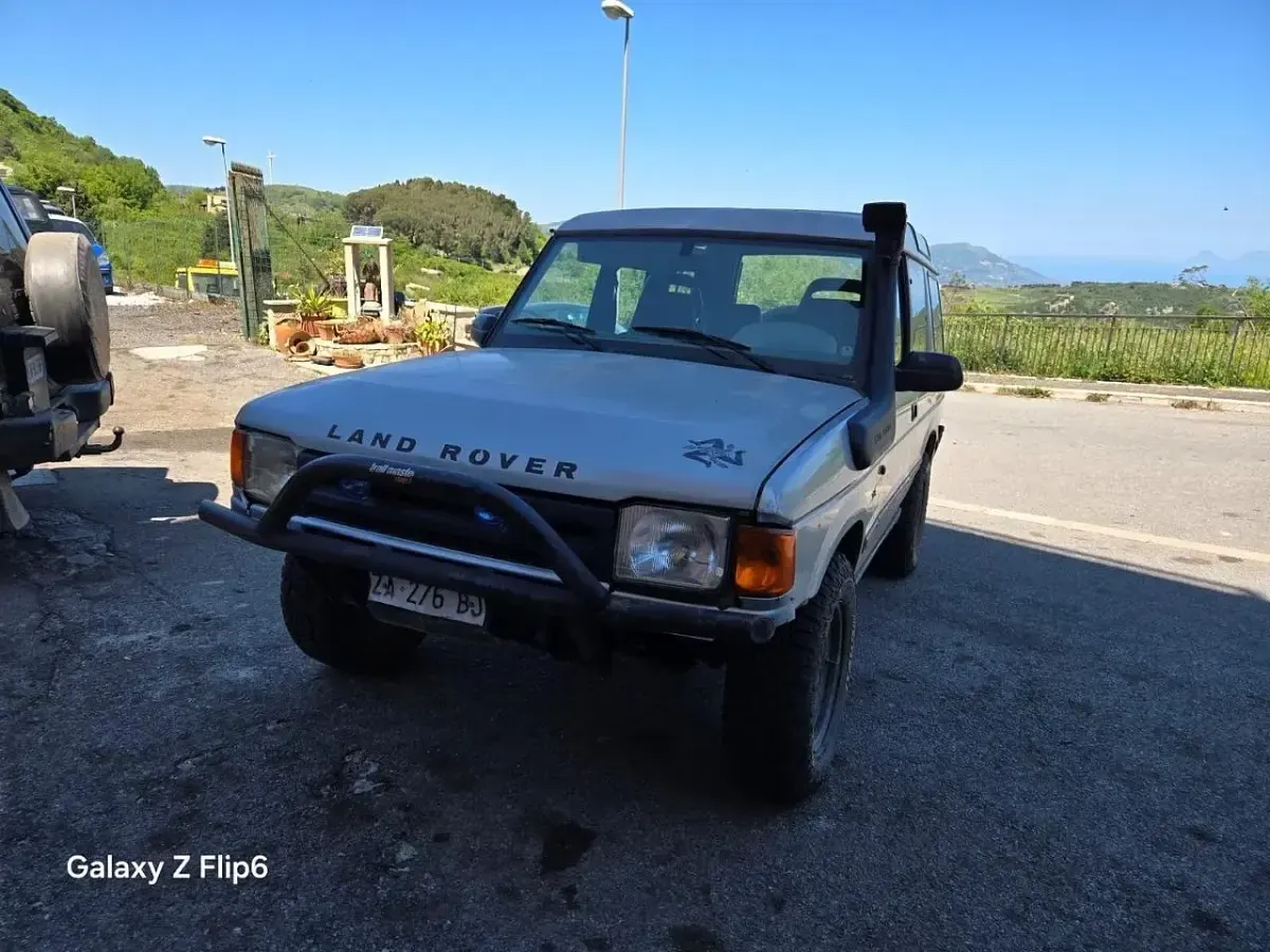 Usata Land Rover Discovery 112 CV (82 kW) 1996 Grigio SUV