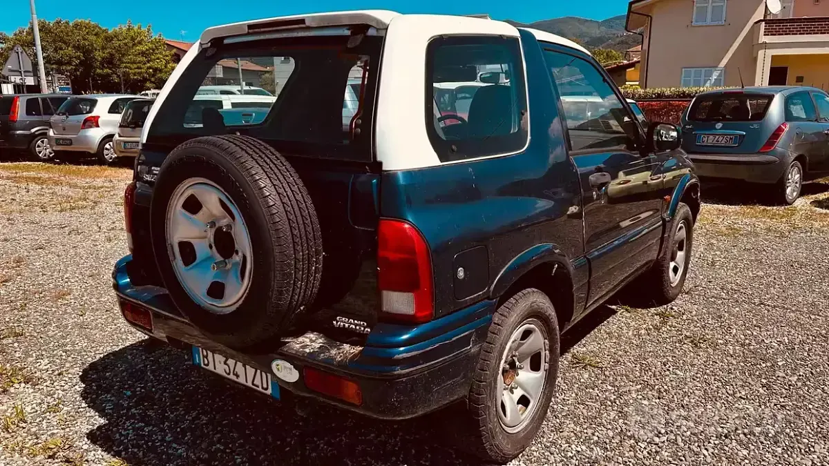 Usata Suzuki Grand Vitara 94 CV (69 kW) 2001 Blu Cabrio