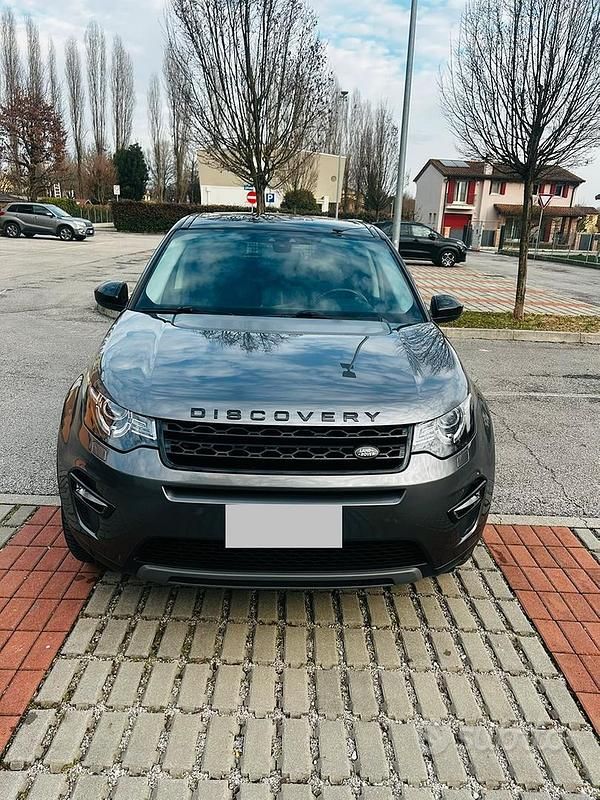 Usata Land Rover Discovery Sport Black Edition 150 CV (110 kW) 2017 Grigio SUV