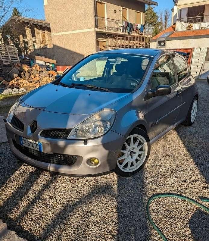 Gebraucht Renault Clio II Luxe 197 PS (144 kW) 2009 Limousine