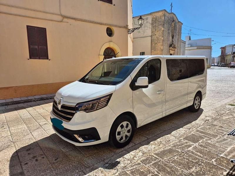 Usata Renault Trafic Intens 204 CV (150 kW) 2023 Bianco Monovolume