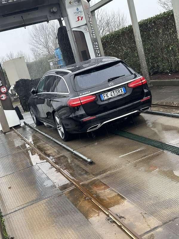Usata Mercedes E220 AMG line 194 CV (142 kW) 2017 Station wagon
