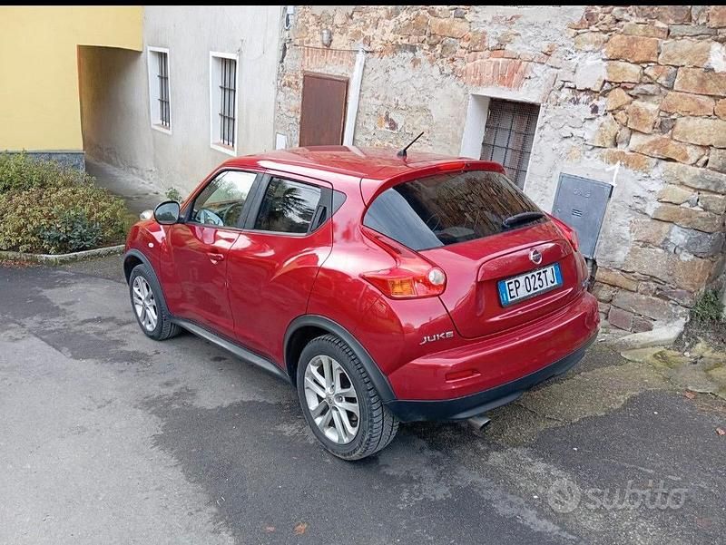 Usata Nissan Juke 110 CV (80 kW) 2013 Rosso SUV
