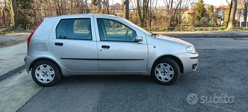 Usata Fiat Punto 2004 Grigio Utilitaria