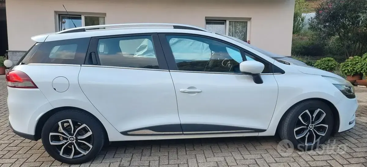 Usata Renault Clio 90 CV (66 kW) 2016 Bianco Station wagon