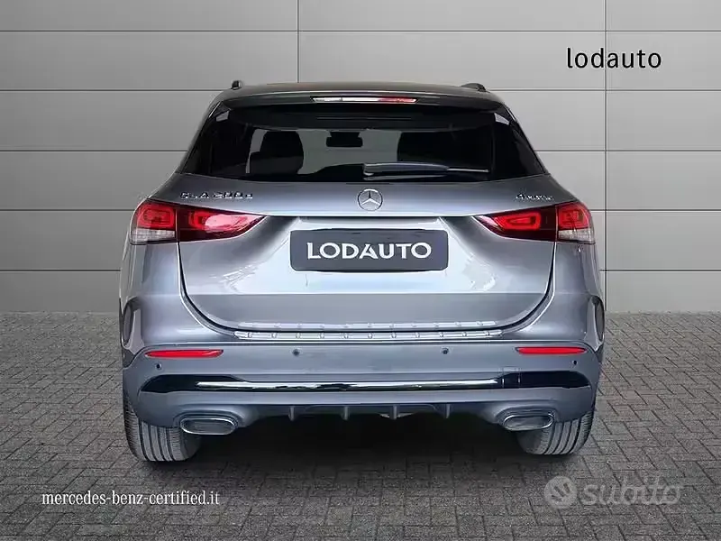Usata Mercedes GLA200 Premium 150 CV (110 kW) 2022 Grigio SUV