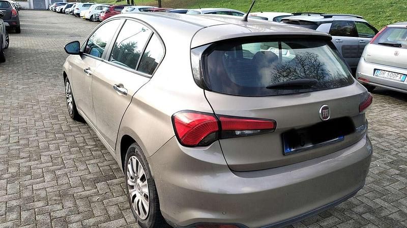 Usata Fiat Tipo Easy 95 CV (69 kW) 2017 Berlina