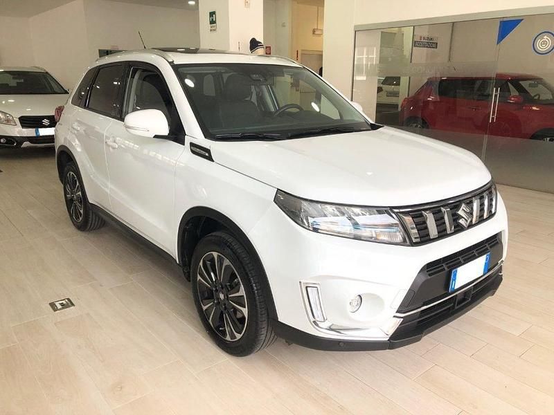 Usata Suzuki Vitara 114 CV (83 kW) 2022 Argento SUV