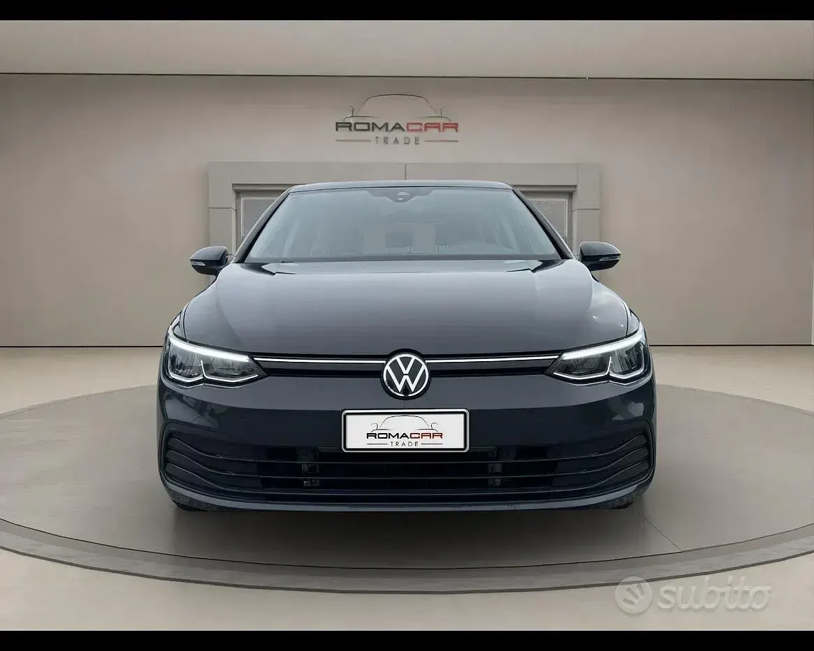Usata VW Golf VIII Life 110 CV (80 kW) 2023 Grigio Berlina