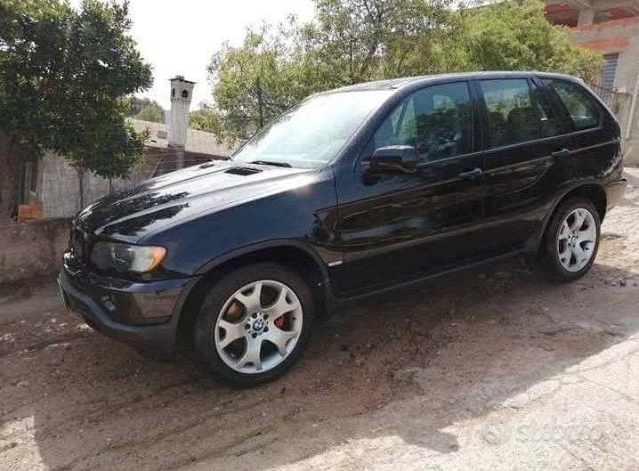 Nero Usata 2003 BMW X5 SUV | 4000 € (Buon prezzo) - Immagine 1/4