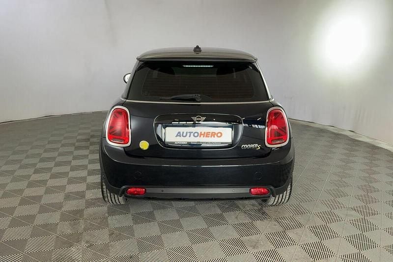 Usata Mini Cooper SE Essential 135 kW (184 CV) 2023 Blu Utilitaria