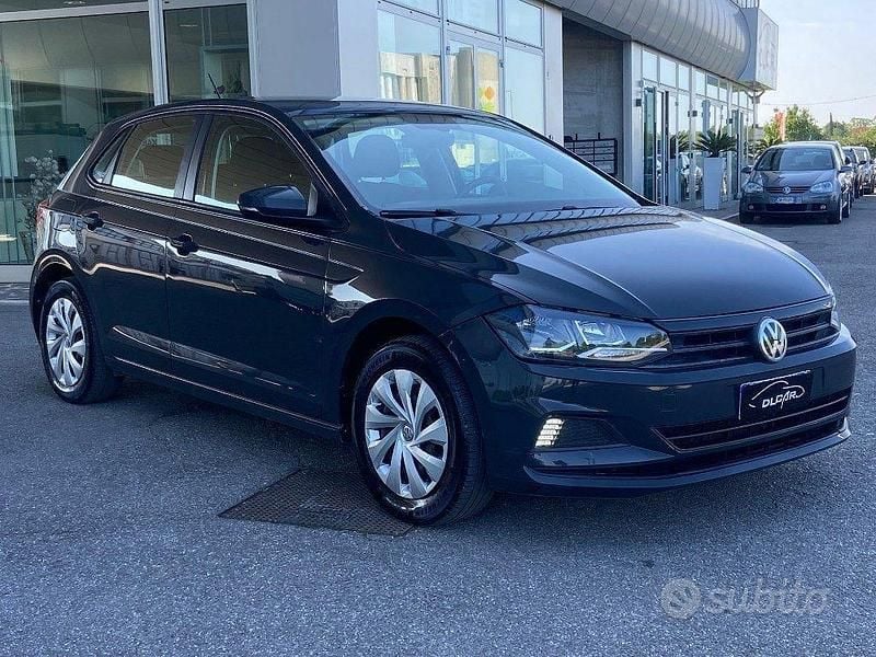 Usata VW Polo Trendline 90 CV (66 kW) 2018 Grigio Utilitaria
