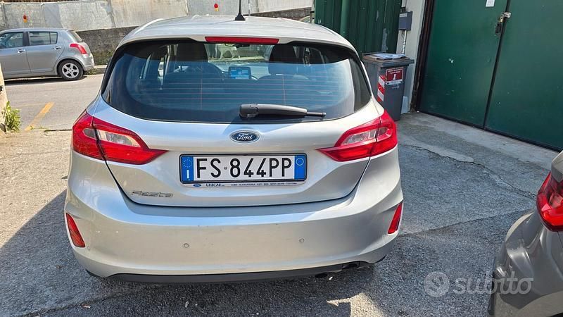 Usata Ford Fiesta Vignale 86 CV (63 kW) 2018 Argento Utilitaria