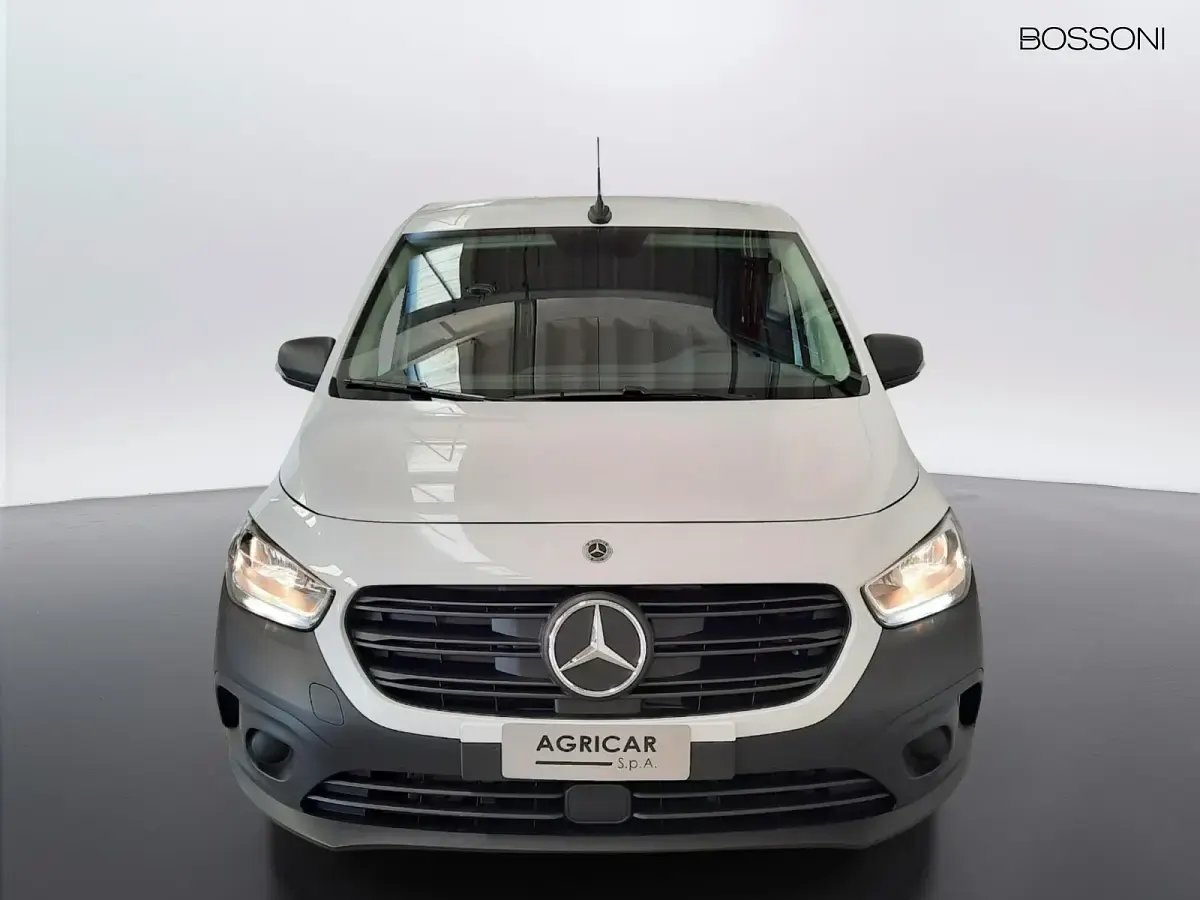 Usata Mercedes eCitan 50 kW (69 CV) 2024 Bianco Furgone