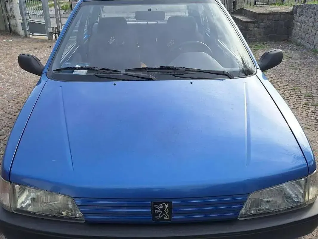Usata Peugeot 106 50 CV (36 kW) 1994 Blu/azzurro Utilitaria