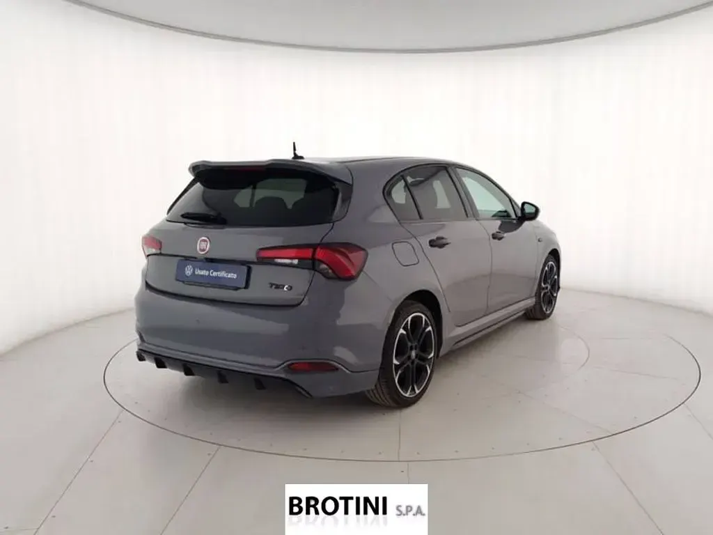 Usata Fiat Tipo Sport 95 CV (69 kW) 2020 Grigio metallizzato Berlina
