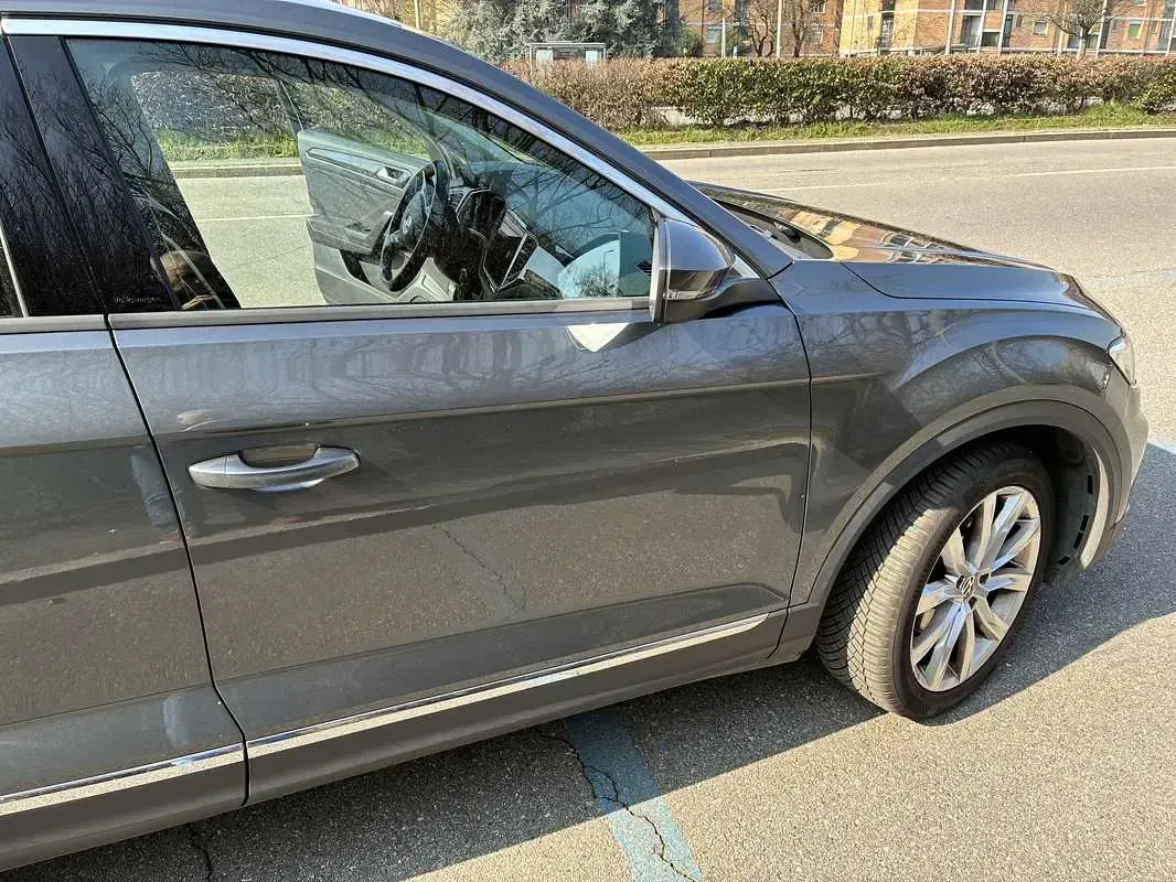 Usata VW T-Roc Style 150 CV (110 kW) 2020 Grigio SUV