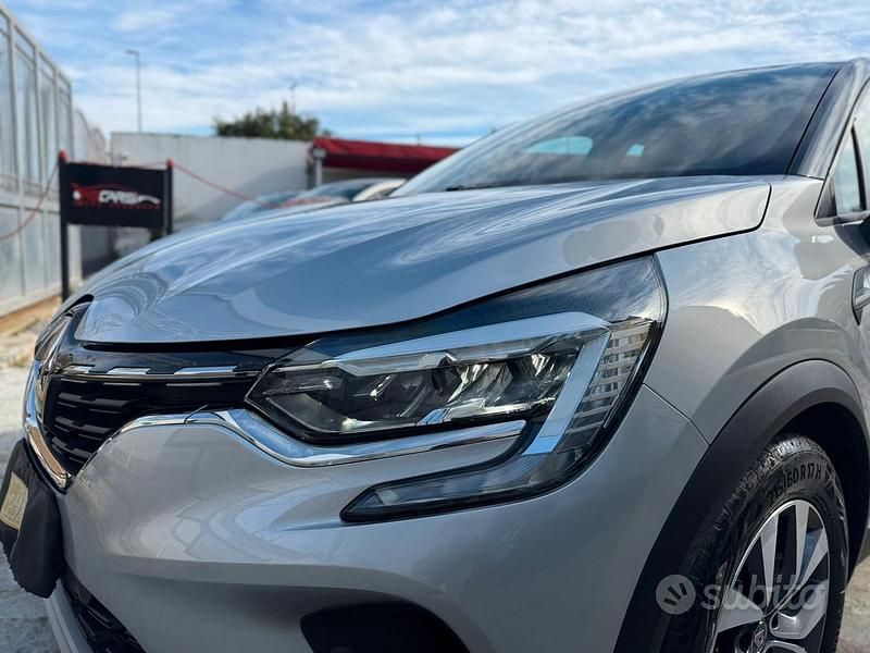 Usata Renault Captur Zen 115 CV (84 kW) 2020 Grigio SUV
