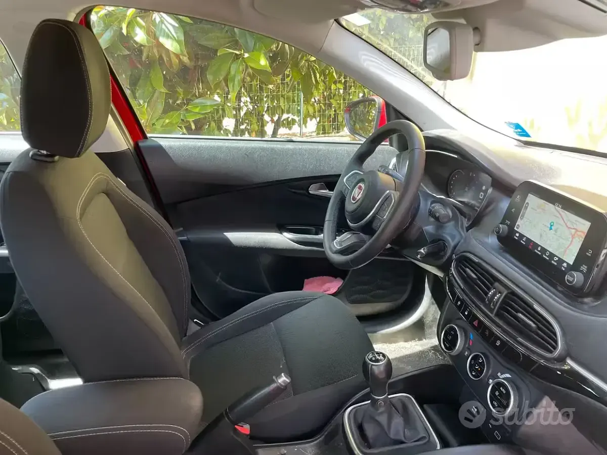 Usata Fiat Tipo 100 CV (73 kW) 2021 Rosso Berlina