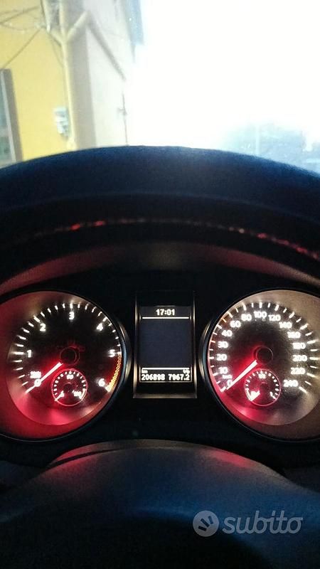 Usata VW Golf VI 105 CV (77 kW) 2011 Verde Utilitaria
