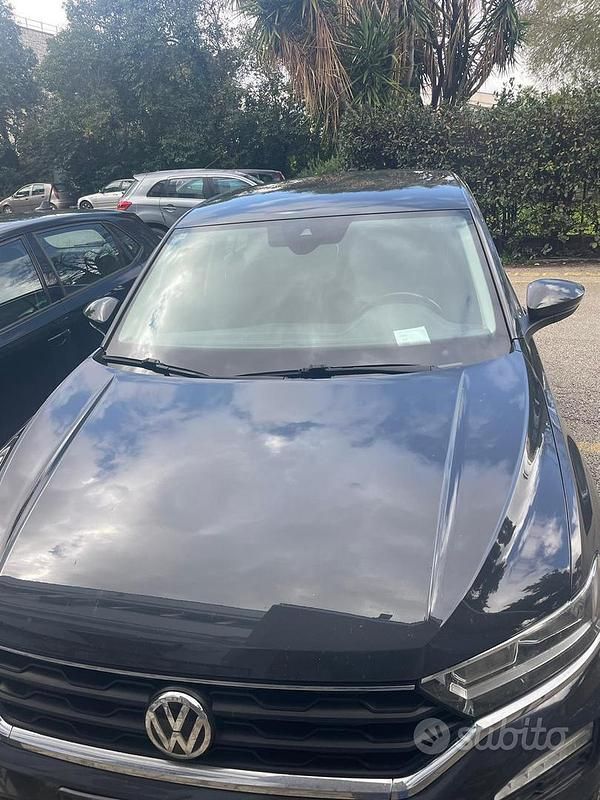 Usata VW T-Roc Business 115 CV (84 kW) 2020 Grigio SUV