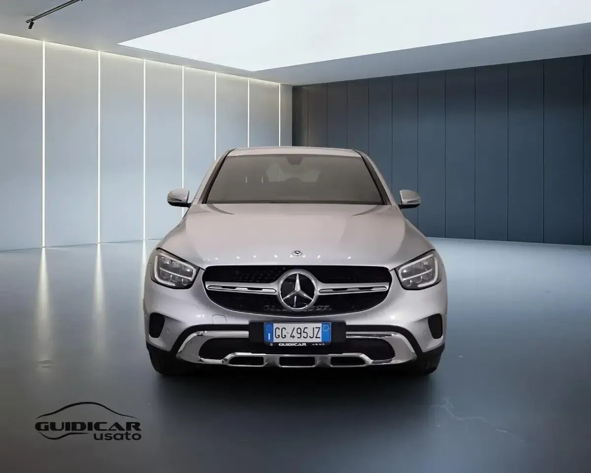 Usata Mercedes GLC200 163 CV (119 kW) 2021 Argento SUV