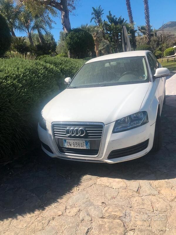Bianco Usata 2009 Audi A3 Tre volumi | 3000 € (Buon prezzo) - Immagine 1/3