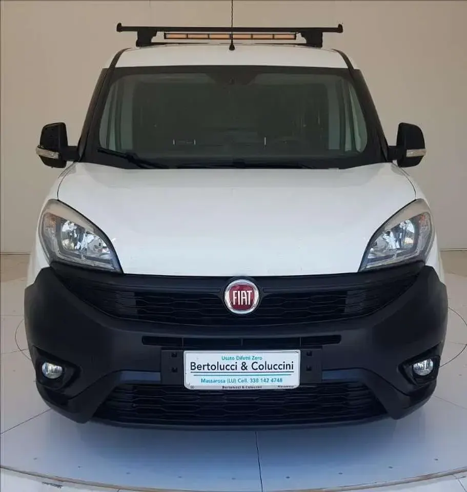 Usata Fiat Doblò 135 CV (99 kW) 2016 Bianco Monovolume